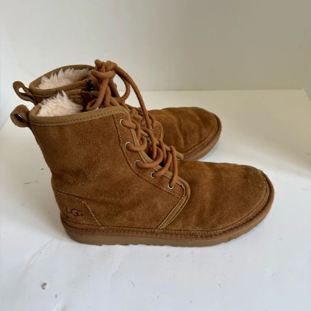 UGG Harkley Water Resistant Winter Chestnut Size 6